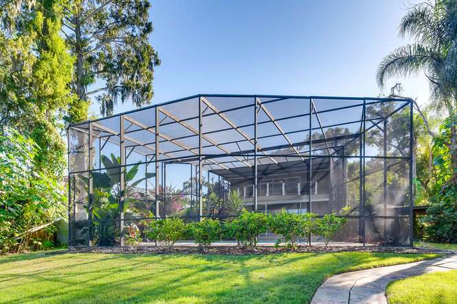 "Airbnb was dope. Really enjoyed ourselves. Location right on the lake and 10min from downtown."- Ryan. September 2022