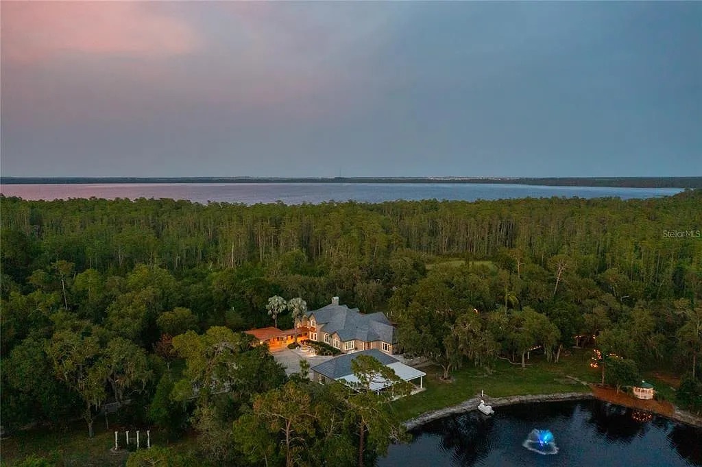 "OMG &mdash; what an unforgettable stay! We came for an Ironman training weekend at Lake Louisa, celebrated birthdays, and built incredible bonds. This property is an absolute dream with so much to do and experience. The host was outstanding and made everything