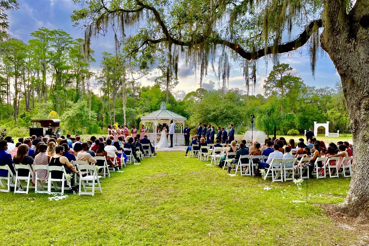 The perfect lakeside ceremony setup. Message us for wedding details!