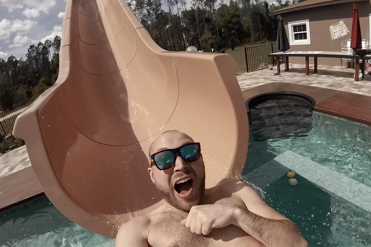 Waterslide splash pool