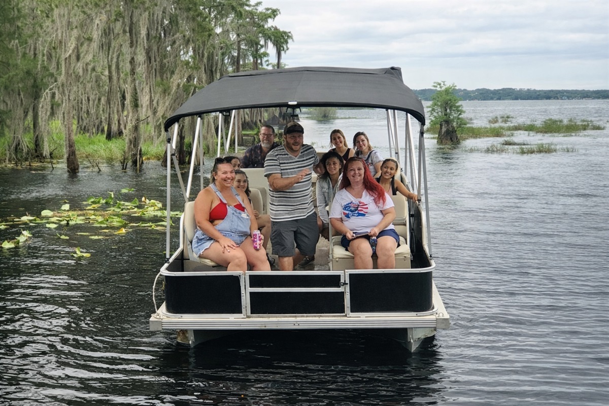 rent a pontoon boat for the chain of lakes