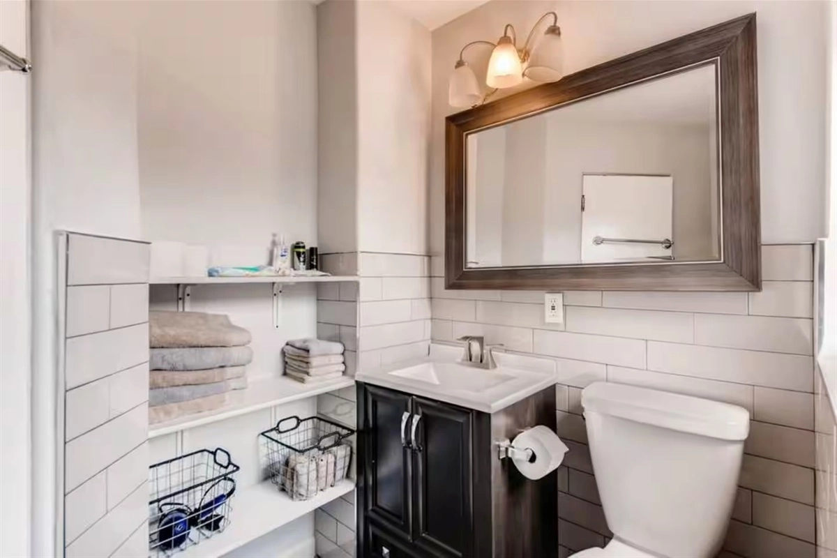 Master bath.