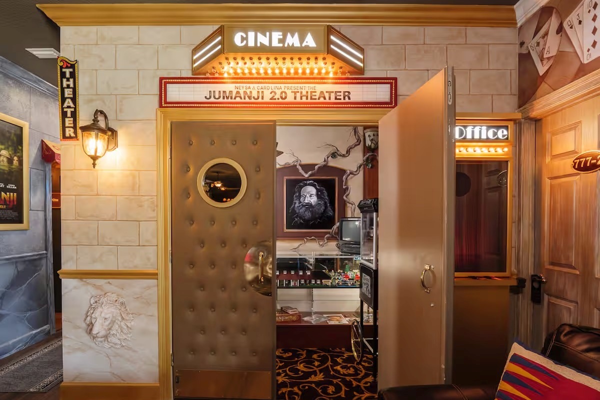 Jumanji cinema entrance