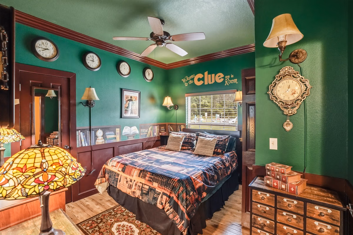 Clue Me In Bedroom at Great Escape Lakeside — Orlando vacation rental