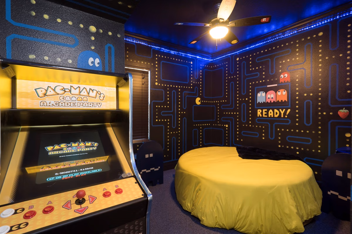 80’s Arcade Bedroom at Great Escape Lakeside — Orlando vacation rental