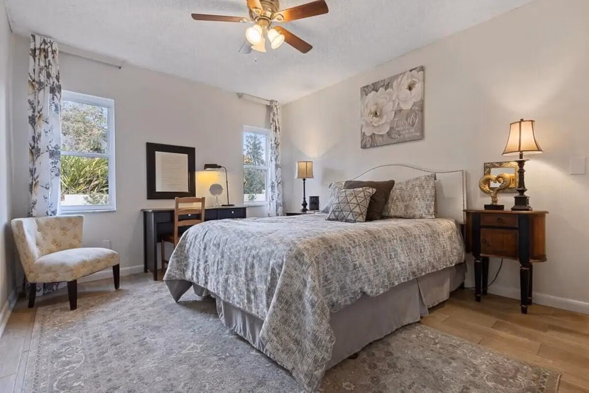 The Orange Grove Room at Clear Lake Casa — Orlando vacation rental