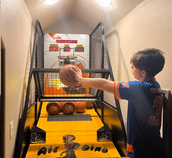Basketball Bedroom at Lake Louisa Chateau — Orlando vacation rental