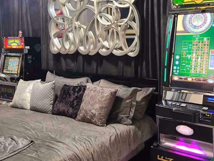 The High Roller Suite at Great Escape Parkside — Orlando vacation rental