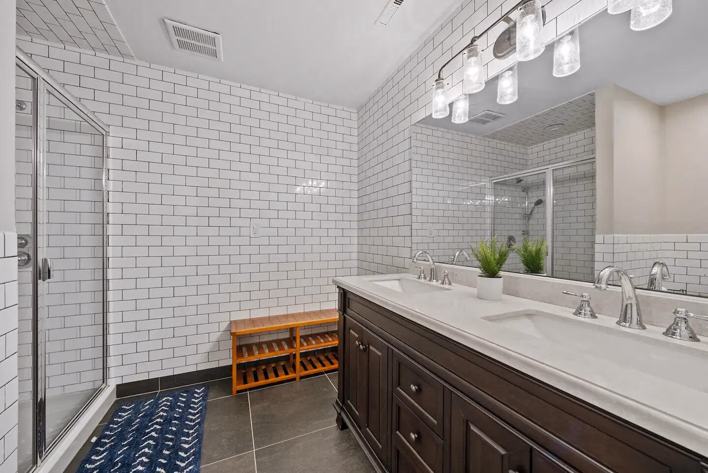 Cleveland Room at Medina Mansion — Orlando vacation rental