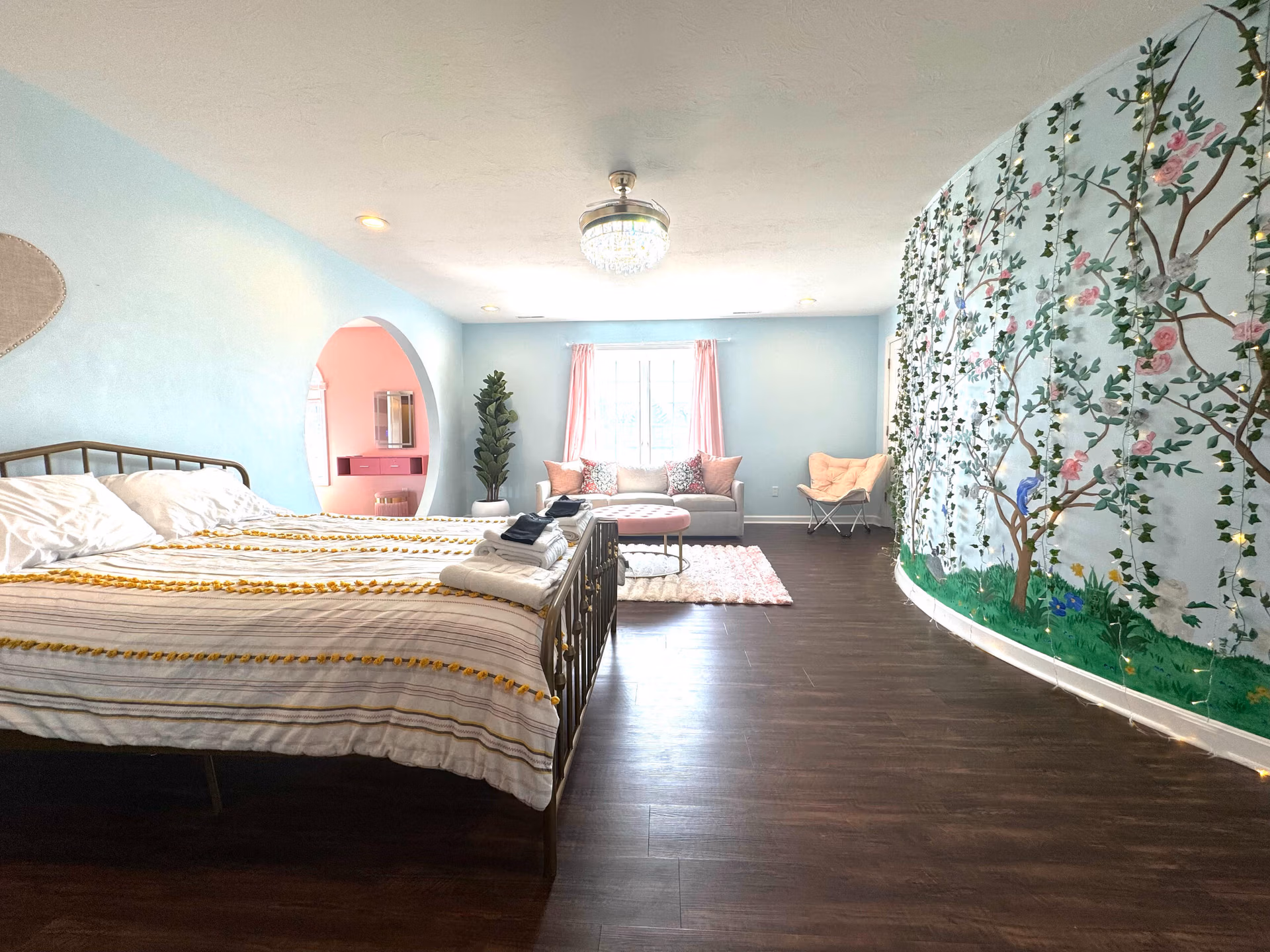 Princess Room at Medina Mansion — Orlando vacation rental