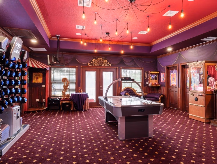Carnival Midway Game Room at Great Escape Parkside — Orlando vacation rental