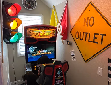 NASCAR Racecar Bedroom at Lake Louisa Chateau — Orlando vacation rental