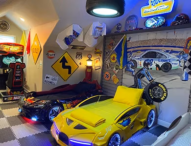 NASCAR Racecar Bedroom at Lake Louisa Chateau — Orlando vacation rental