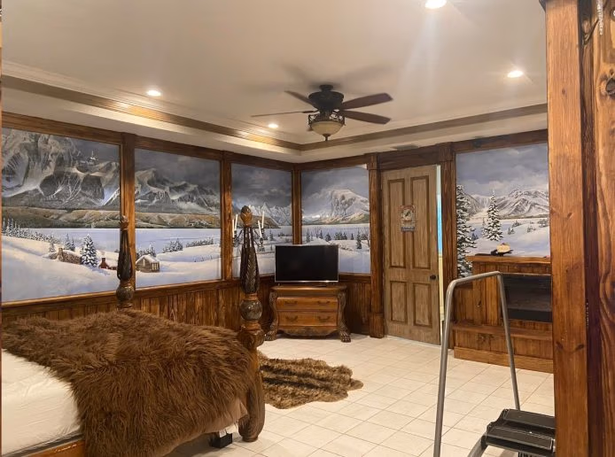 The Ski Lodge Bedroom at Lake Louisa Chateau — Orlando vacation rental