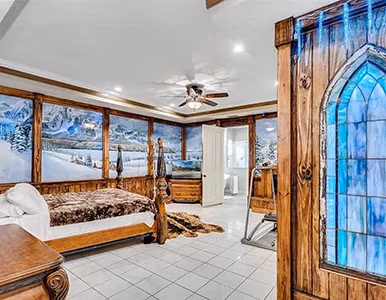 The Ski Lodge Bedroom at Lake Louisa Chateau — Orlando vacation rental