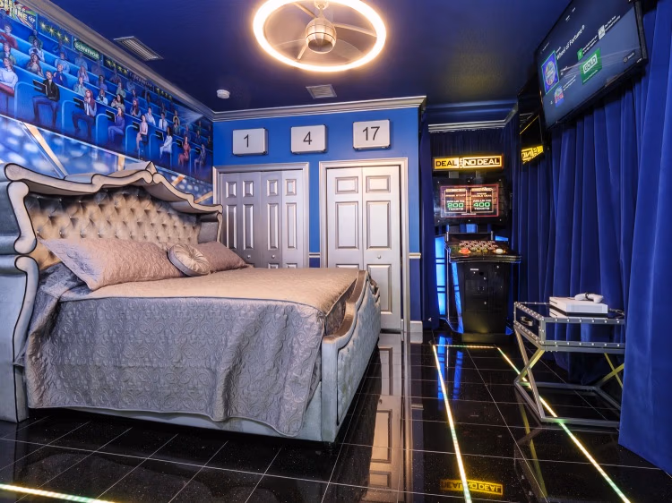 TV Game Show Bedroom at Great Escape Parkside — Orlando vacation rental